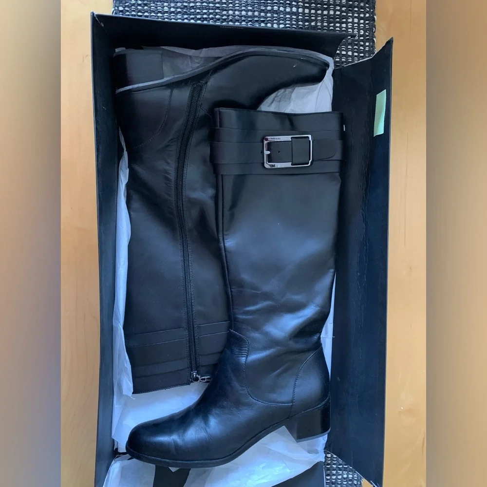TAHARI “Kaley” Women’s Black Leather Round Toe Side Zipper Boots